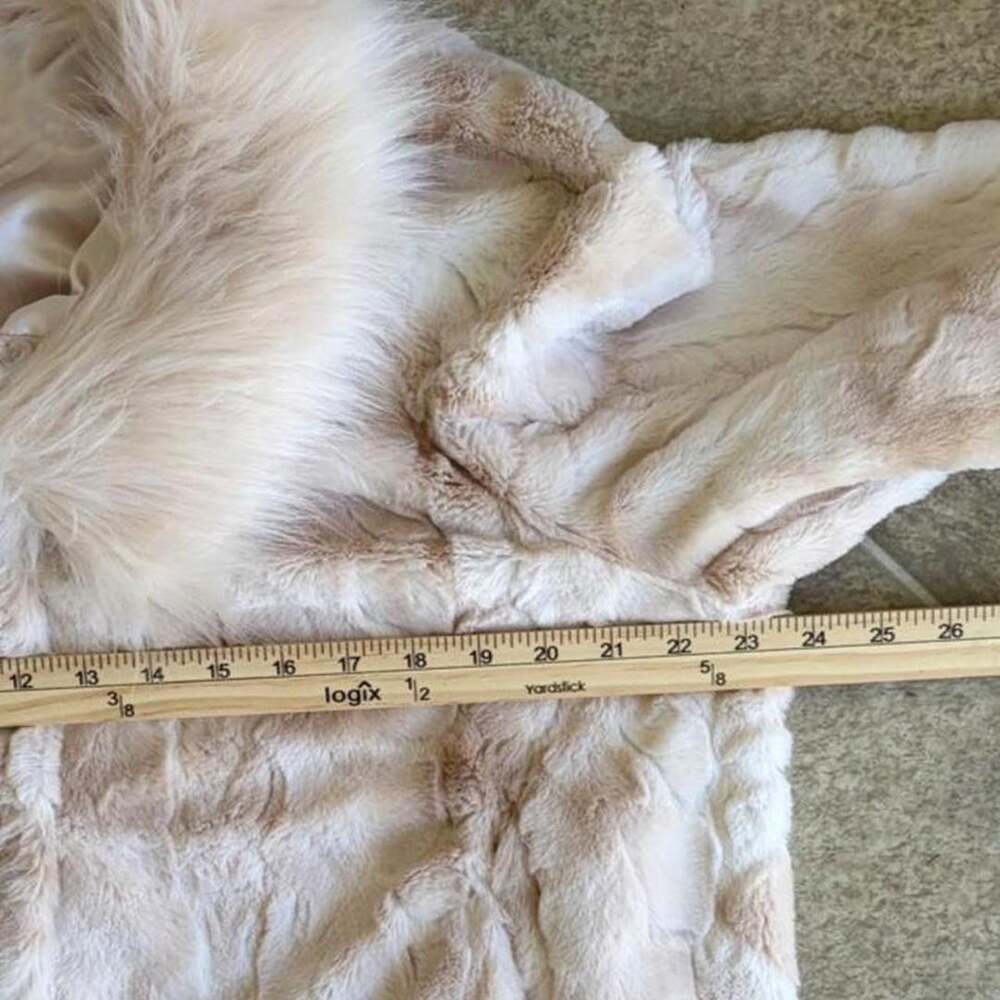 Marc New York Faux Fur Jacket XL Cream Crystal Brooch - Picture 4 of 8